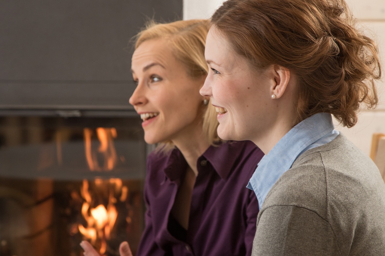 the fireplace, meeting, woman-2721784.jpg